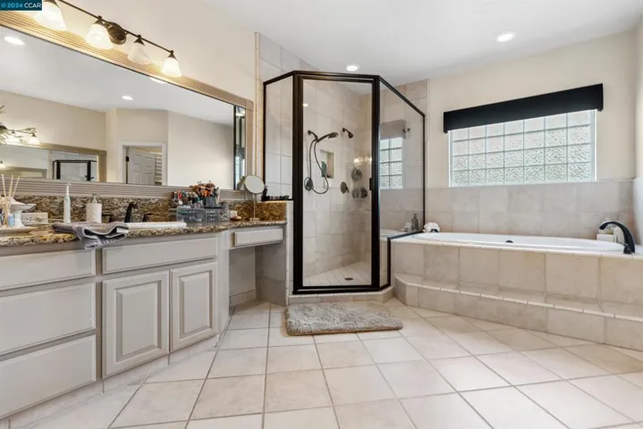 3938 Glen Abby Cir, Stockton, California 95219