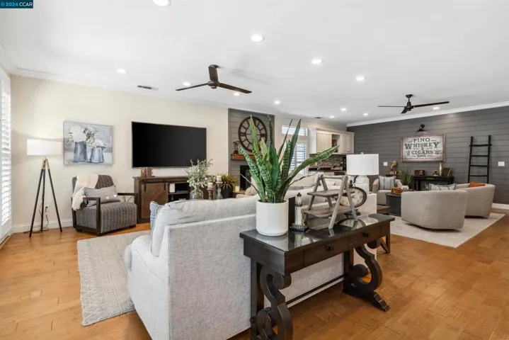 3938 Glen Abby Cir, Stockton, California 95219