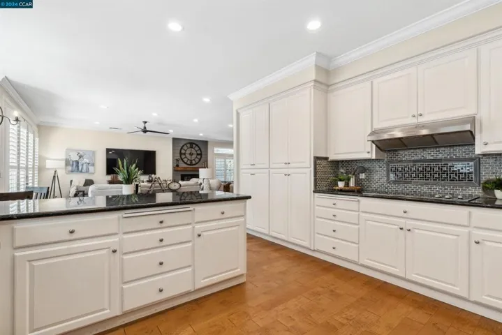 3938 Glen Abby Cir, Stockton, California 95219