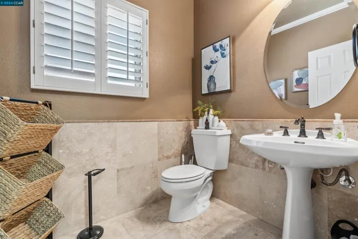 3938 Glen Abby Cir, Stockton, California 95219