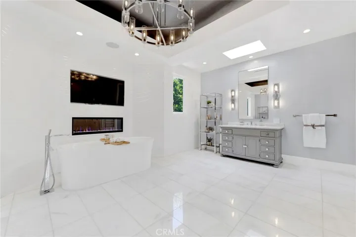 5529 Wellesley Drive, Calabasas, California 91302