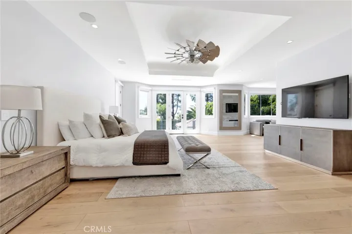 5529 Wellesley Drive, Calabasas, California 91302