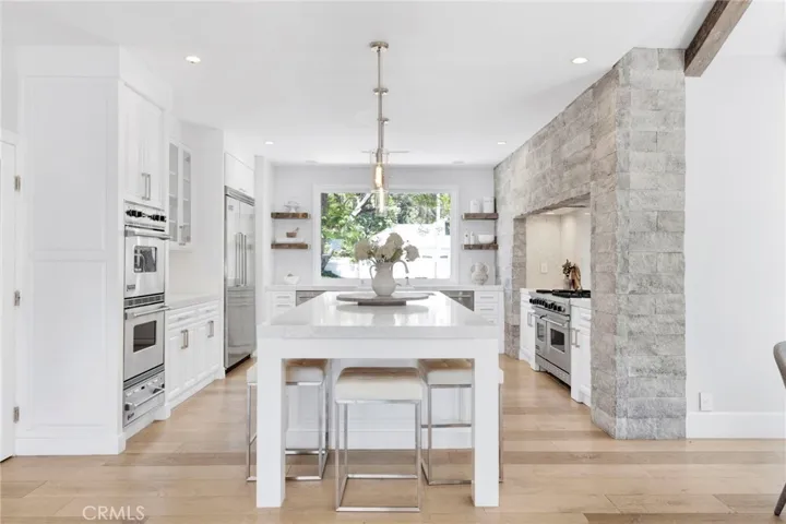 5529 Wellesley Drive, Calabasas, California 91302