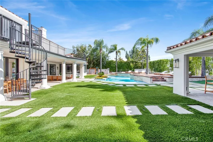 5529 Wellesley Drive, Calabasas, California 91302