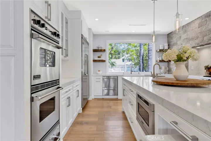 5529 Wellesley Drive, Calabasas, California 91302