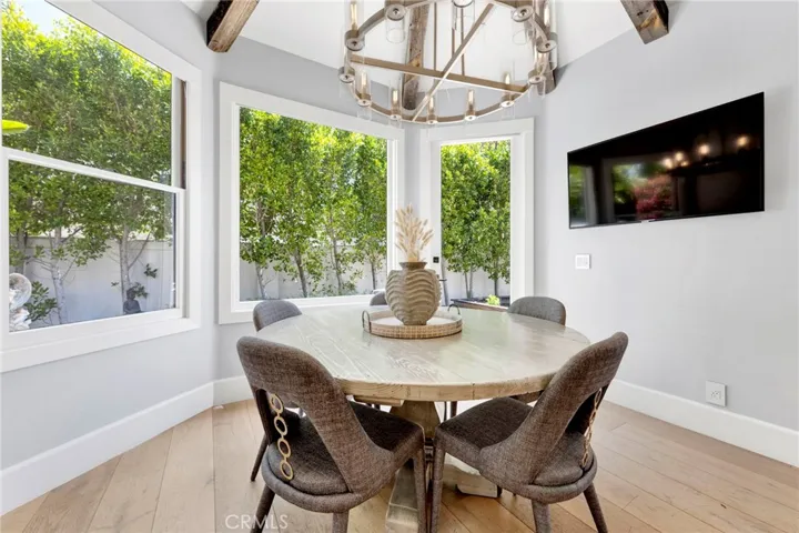 5529 Wellesley Drive, Calabasas, California 91302