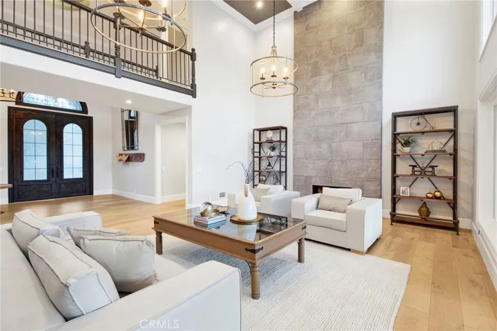 5529 Wellesley Drive, Calabasas, California 91302