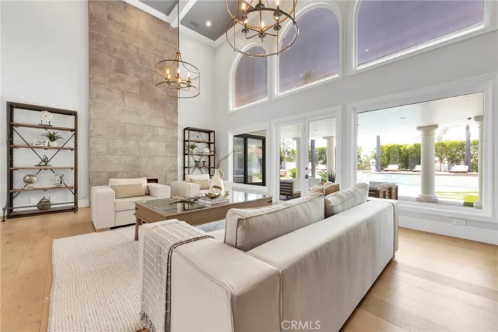 5529 Wellesley Drive, Calabasas, California 91302