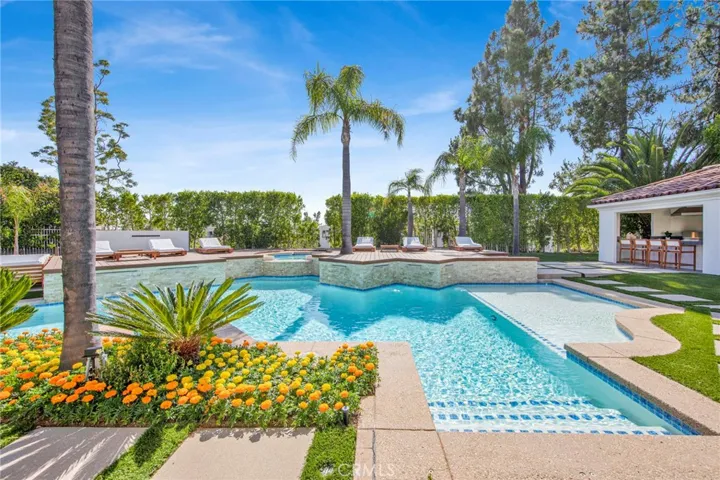 5529 Wellesley Drive, Calabasas, California 91302