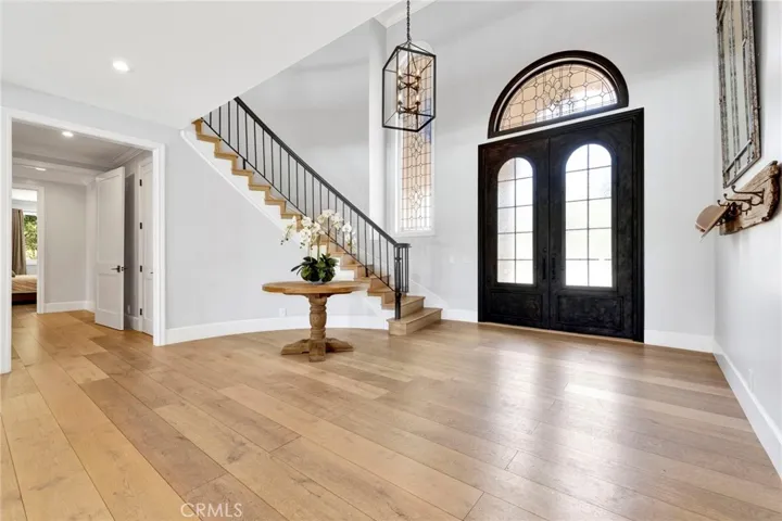 5529 Wellesley Drive, Calabasas, California 91302