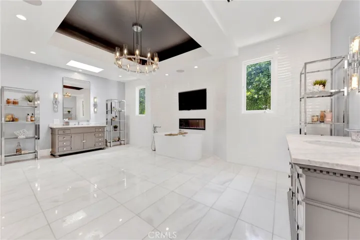 5529 Wellesley Drive, Calabasas, California 91302