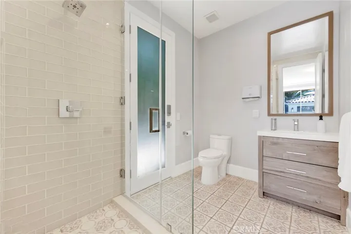 5529 Wellesley Drive, Calabasas, California 91302
