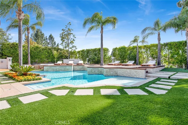 5529 Wellesley Drive, Calabasas, California 91302