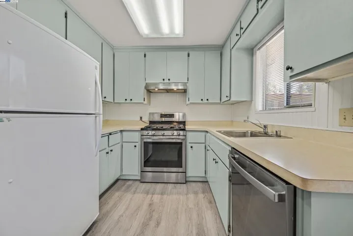22711 Woodridge Dr, Hayward, California 94541