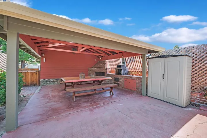 22711 Woodridge Dr, Hayward, California 94541