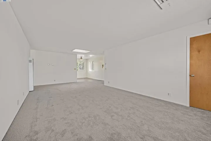 22711 Woodridge Dr, Hayward, California 94541