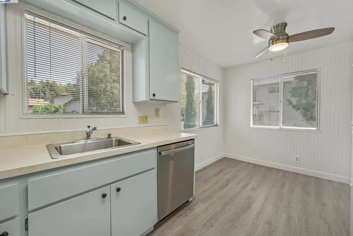 22711 Woodridge Dr, Hayward, California 94541
