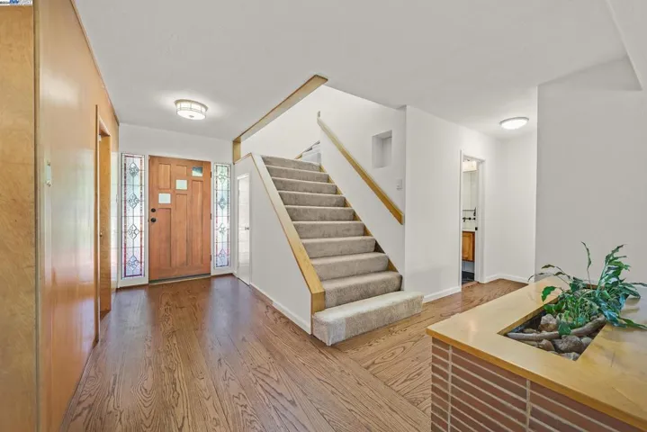 22711 Woodridge Dr, Hayward, California 94541