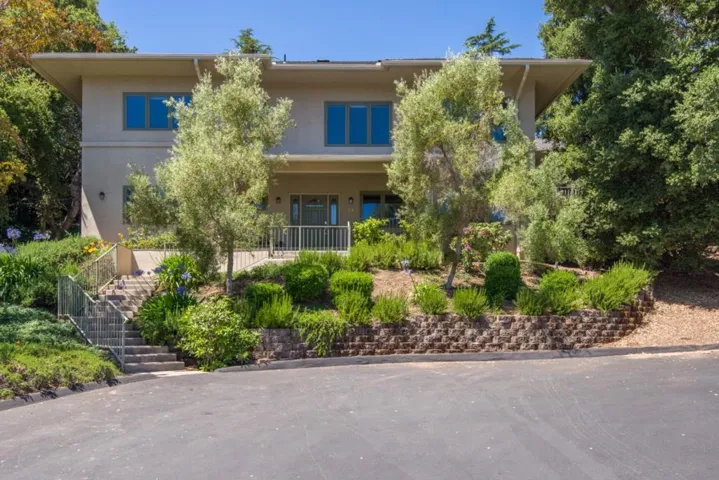 19 Alberta, Burlingame, California 94010