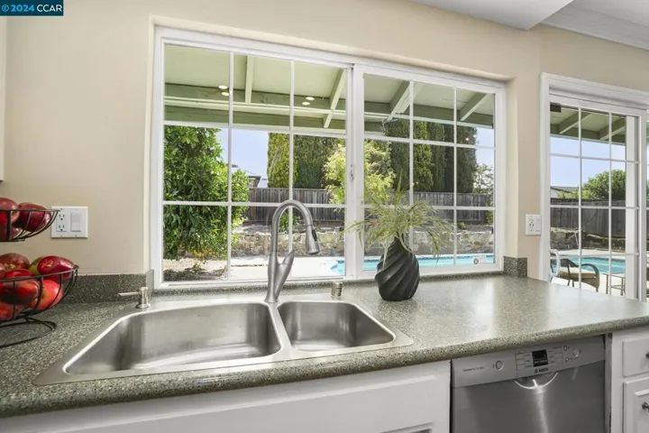 2130 Knollwood Drive, Martinez, California 94553
