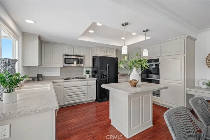 26941 Safiro, Mission Viejo, California 92691