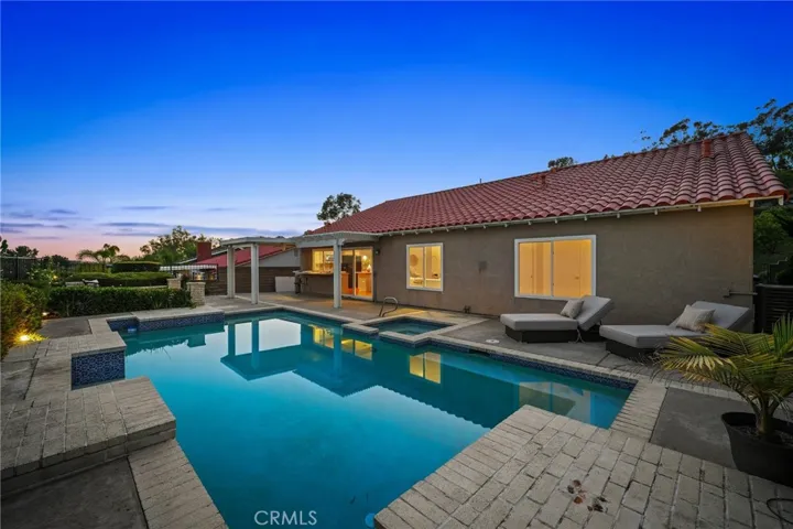 26941 Safiro, Mission Viejo, California 92691
