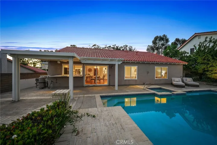 26941 Safiro, Mission Viejo, California 92691