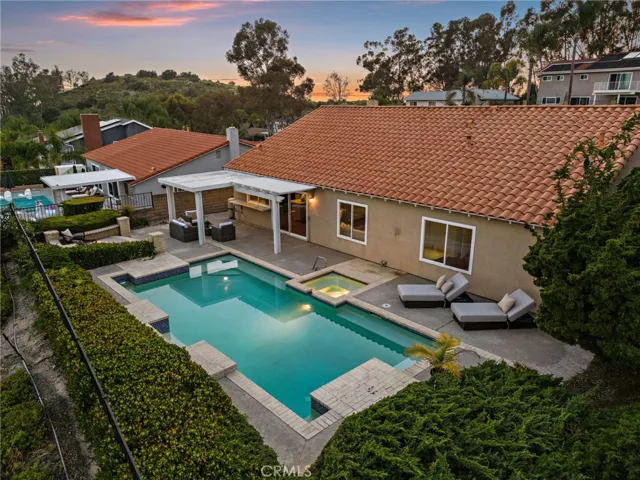 26941 Safiro, Mission Viejo, California 92691