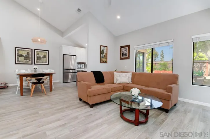 446 Glen Arbor Dr, Encinitas, California 92024