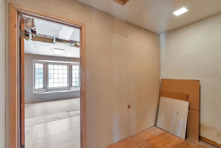 979 Lawrence Lane, Palo Alto, California 94303