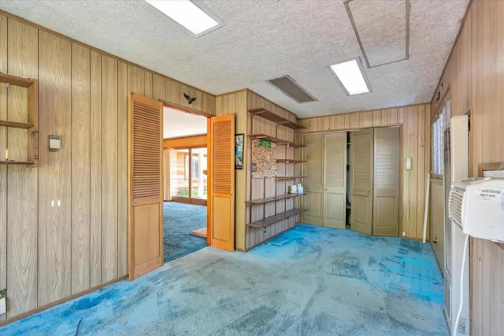 979 Lawrence Lane, Palo Alto, California 94303