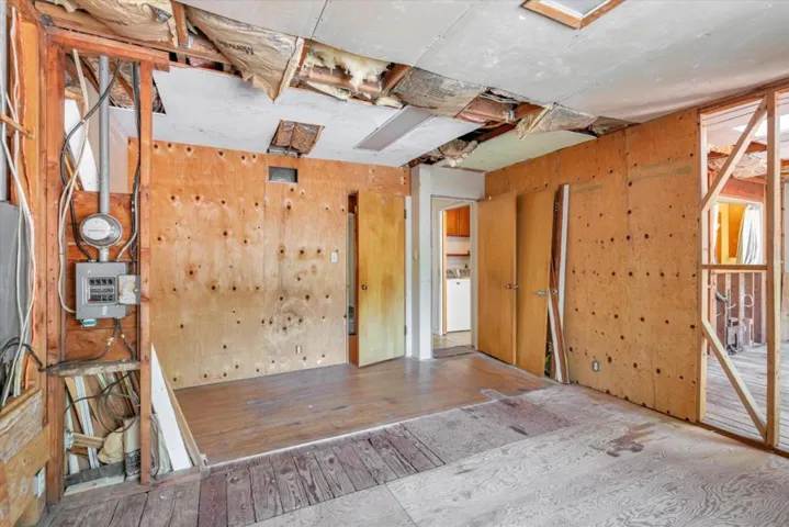 979 Lawrence Lane, Palo Alto, California 94303