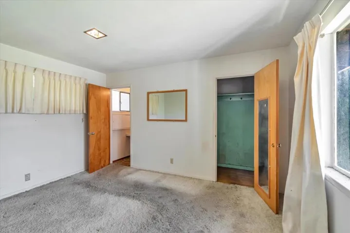 979 Lawrence Lane, Palo Alto, California 94303