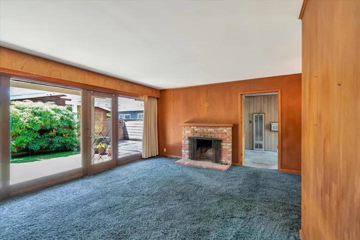979 Lawrence Lane, Palo Alto, California 94303