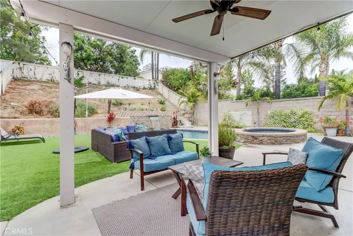 9 Moccasin Trail, Trabuco Canyon, California 92679