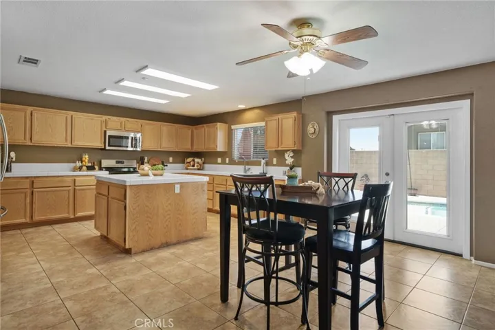 5822 Madison Lane, Fontana, California 92336