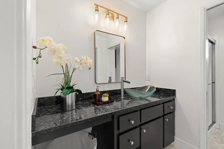 11820 Foothill Avenue, Gilroy, California 95020