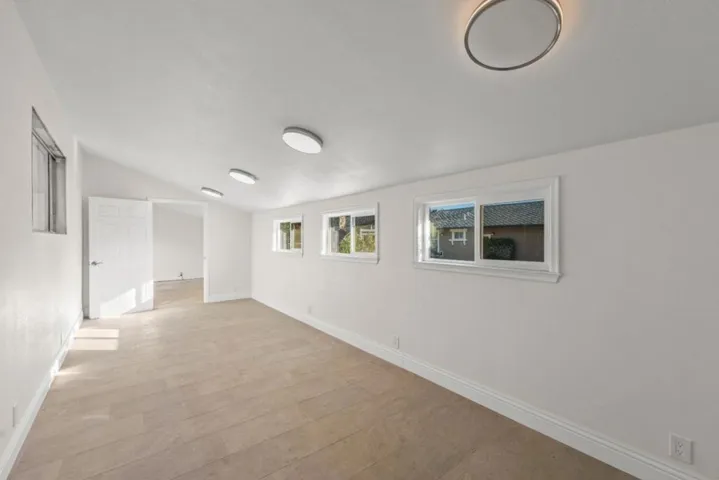 11820 Foothill Avenue, Gilroy, California 95020