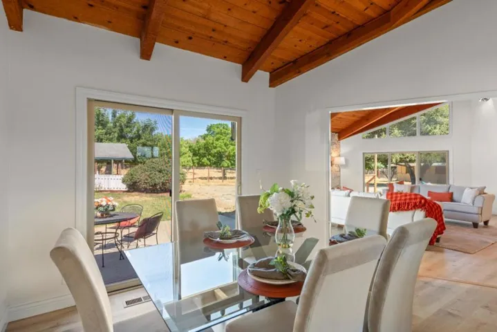 11820 Foothill Avenue, Gilroy, California 95020