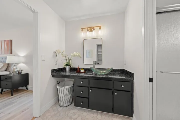 11820 Foothill Avenue, Gilroy, California 95020