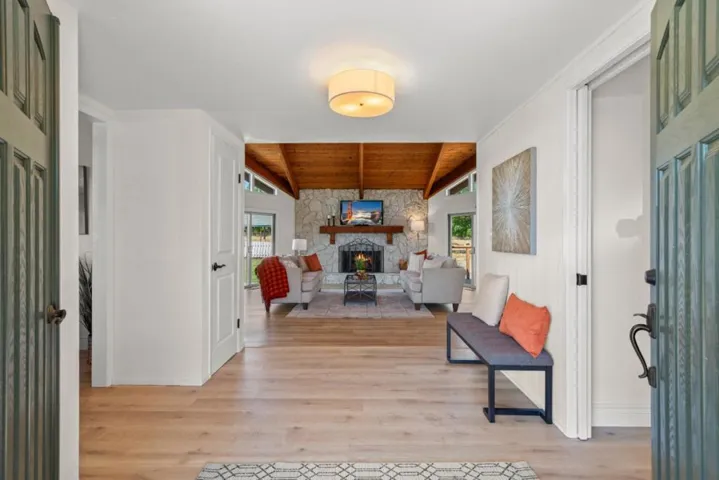11820 Foothill Avenue, Gilroy, California 95020