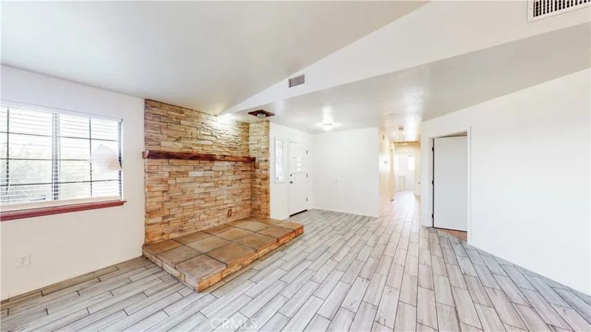 9007 Pecan Avenue, Hesperia, California 92345