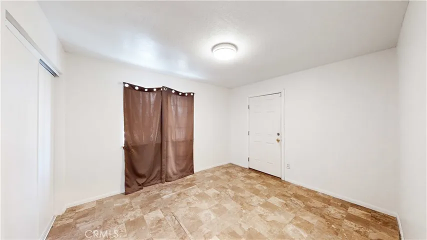 9007 Pecan Avenue, Hesperia, California 92345
