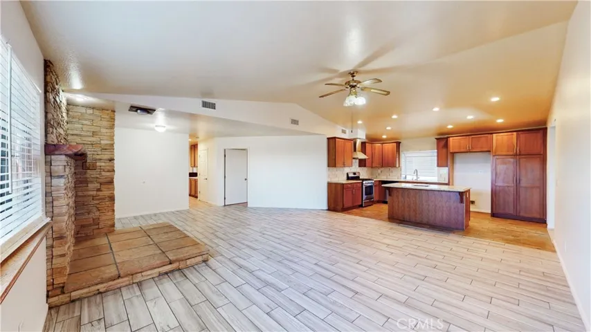 9007 Pecan Avenue, Hesperia, California 92345
