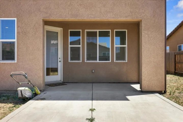 4355 Strathmore Place, Merced, California 95348