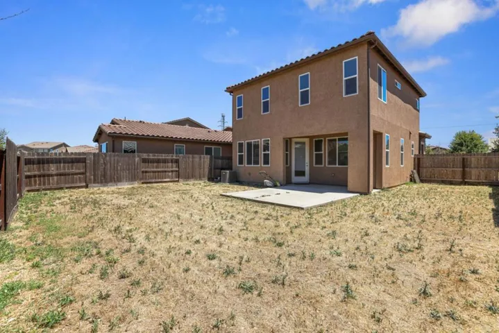4355 Strathmore Place, Merced, California 95348