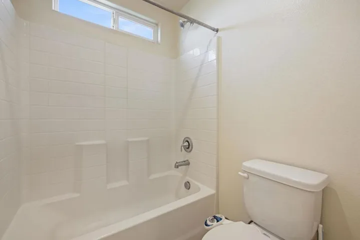 4355 Strathmore Place, Merced, California 95348