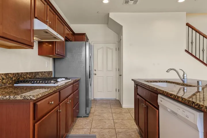 4355 Strathmore Place, Merced, California 95348