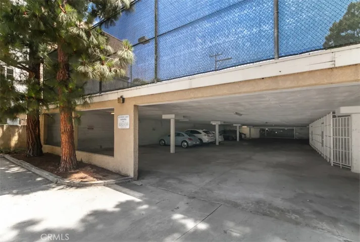 Large Guest Parking Area
