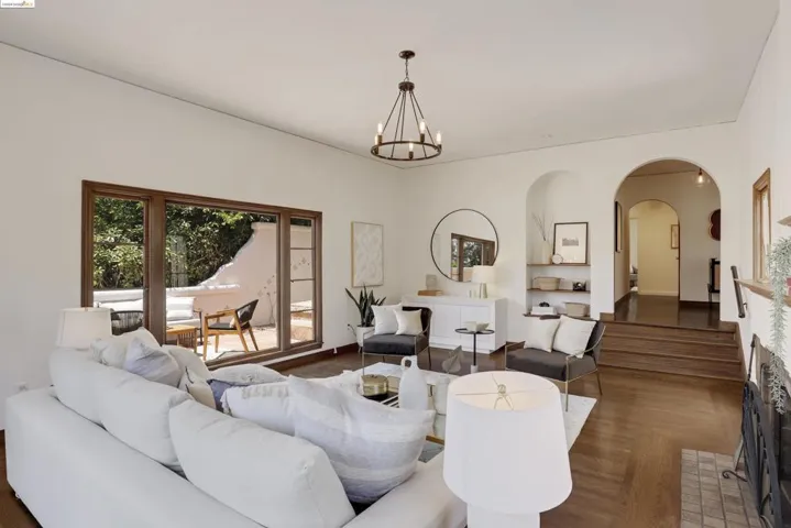 31 Sunset Drive, Kensington, California 94707-1151